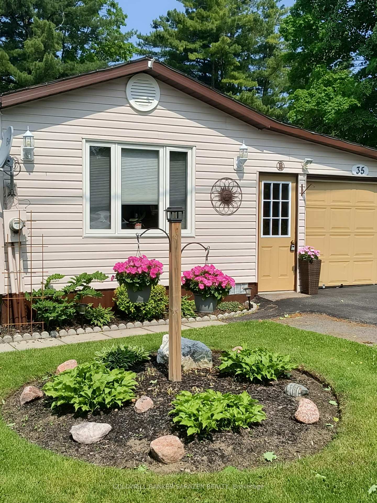 Photo 11 of 35 Evergreen Lane, McNab/Braeside, Mcnab/Braeside Twps — HOMEH