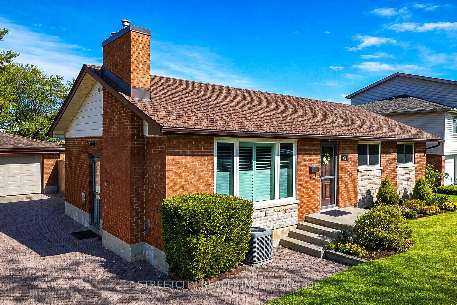 Front of 306 Burlington Crescent