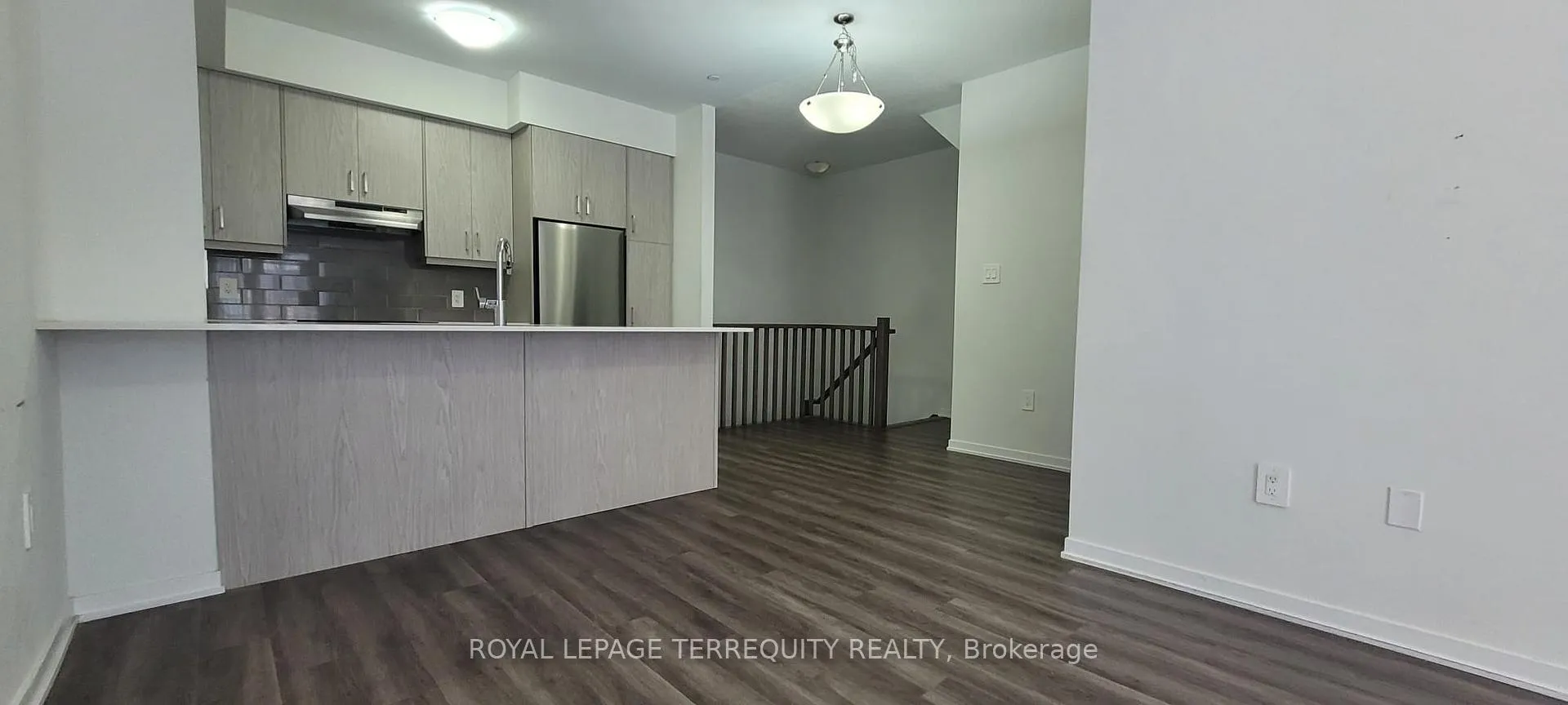Photo 6 of Unit 33, 21 Honeycrisp Crescent, Vaughan, Vaughan Corporate Centre — HOMEH