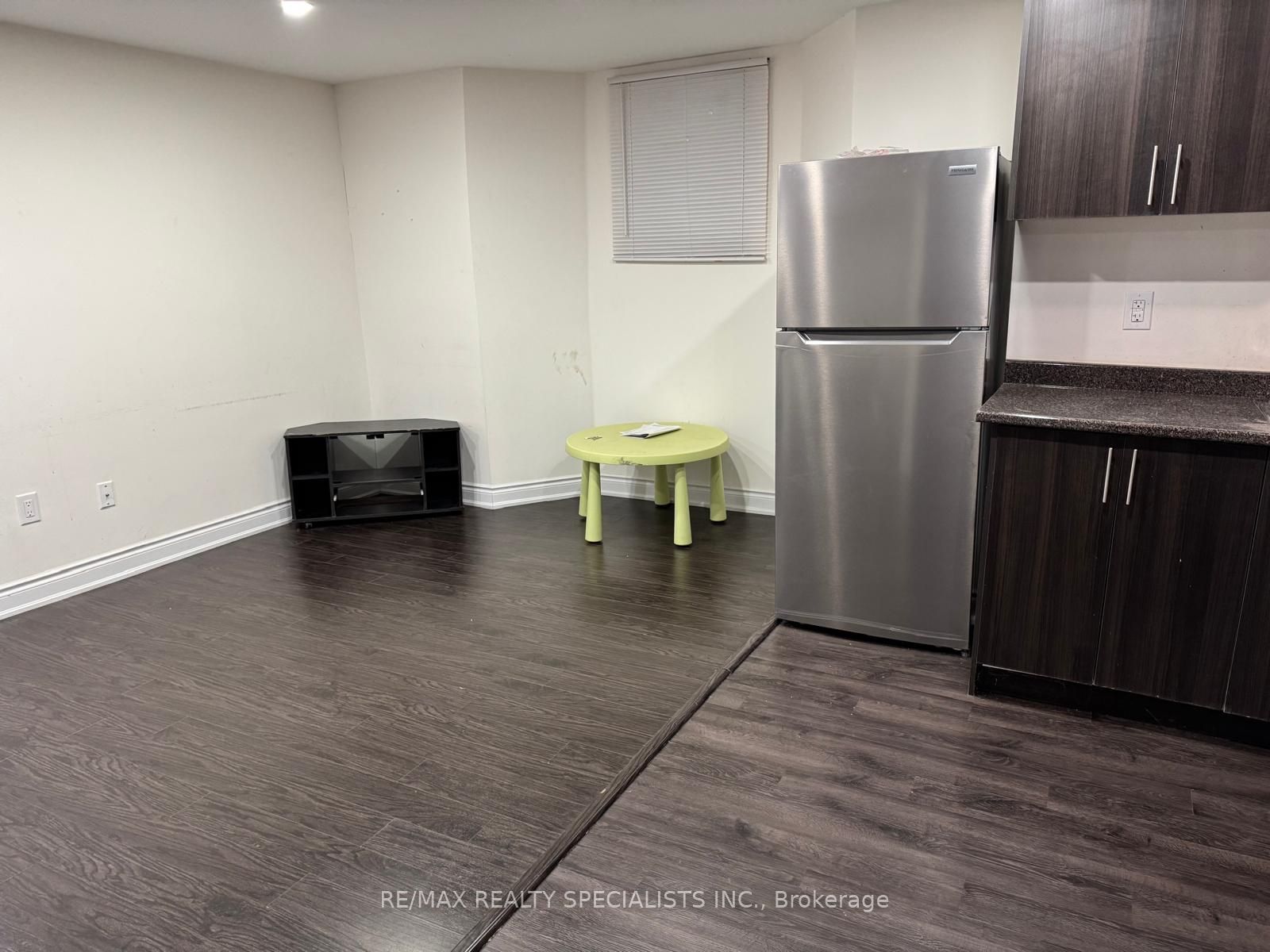 Photo 3 of Unit BASEMENT, 16 Edinburgh Drive, Brampton, Bram West — HOMEH