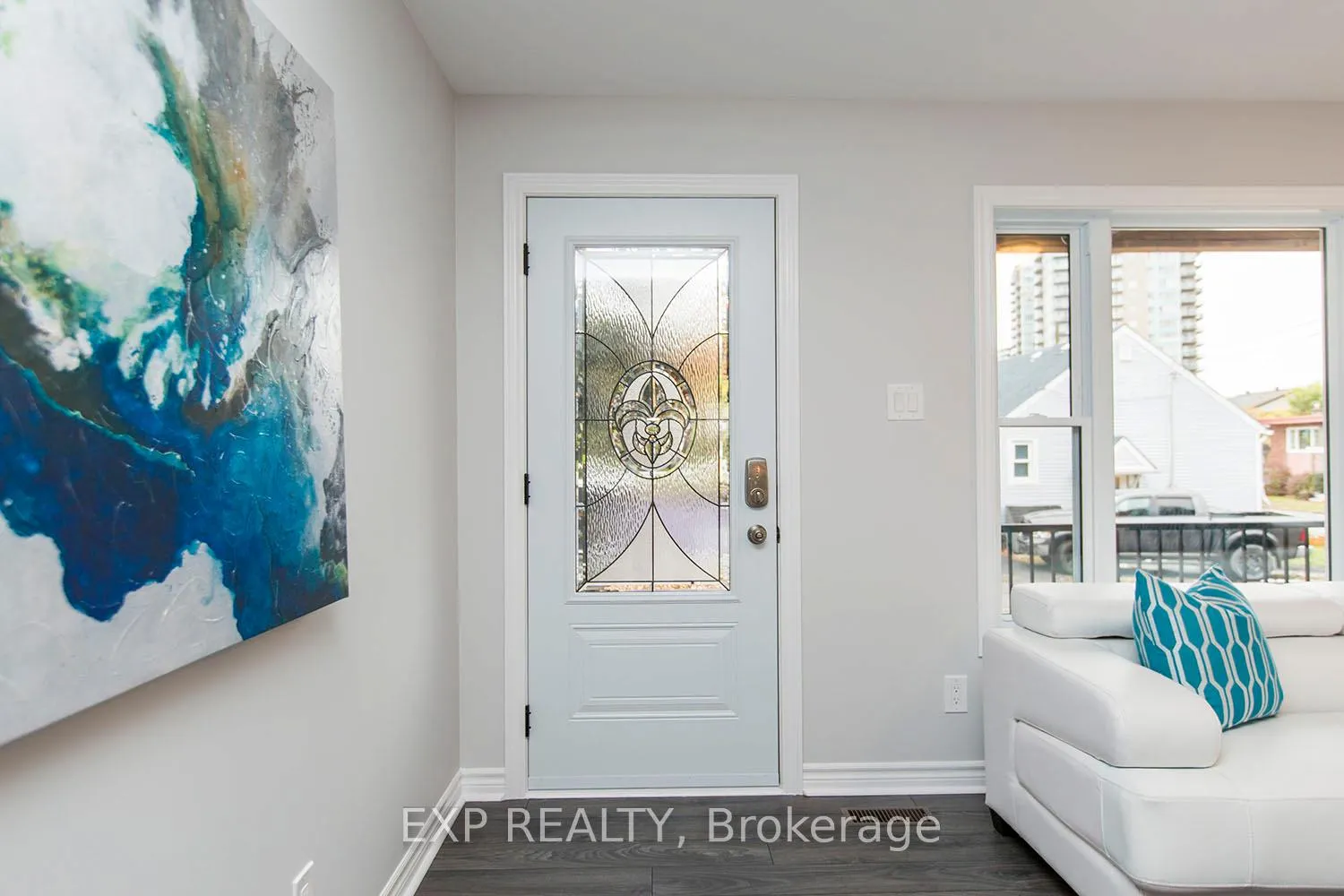 Photo 3 of Unit A, 183 Kipp Street, Ottawa, Vanier — HOMEH