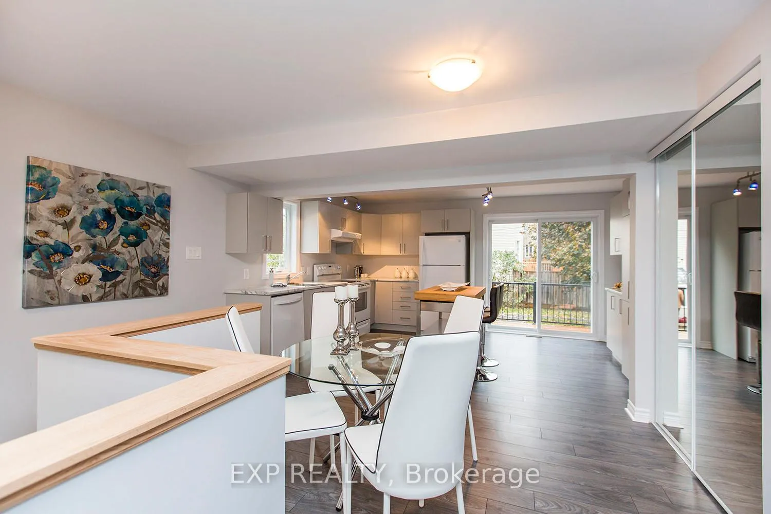 Photo 7 of Unit A, 183 Kipp Street, Ottawa, Vanier — HOMEH