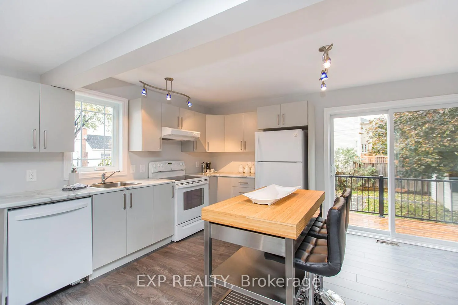 Photo 9 of Unit A, 183 Kipp Street, Ottawa, Vanier — HOMEH