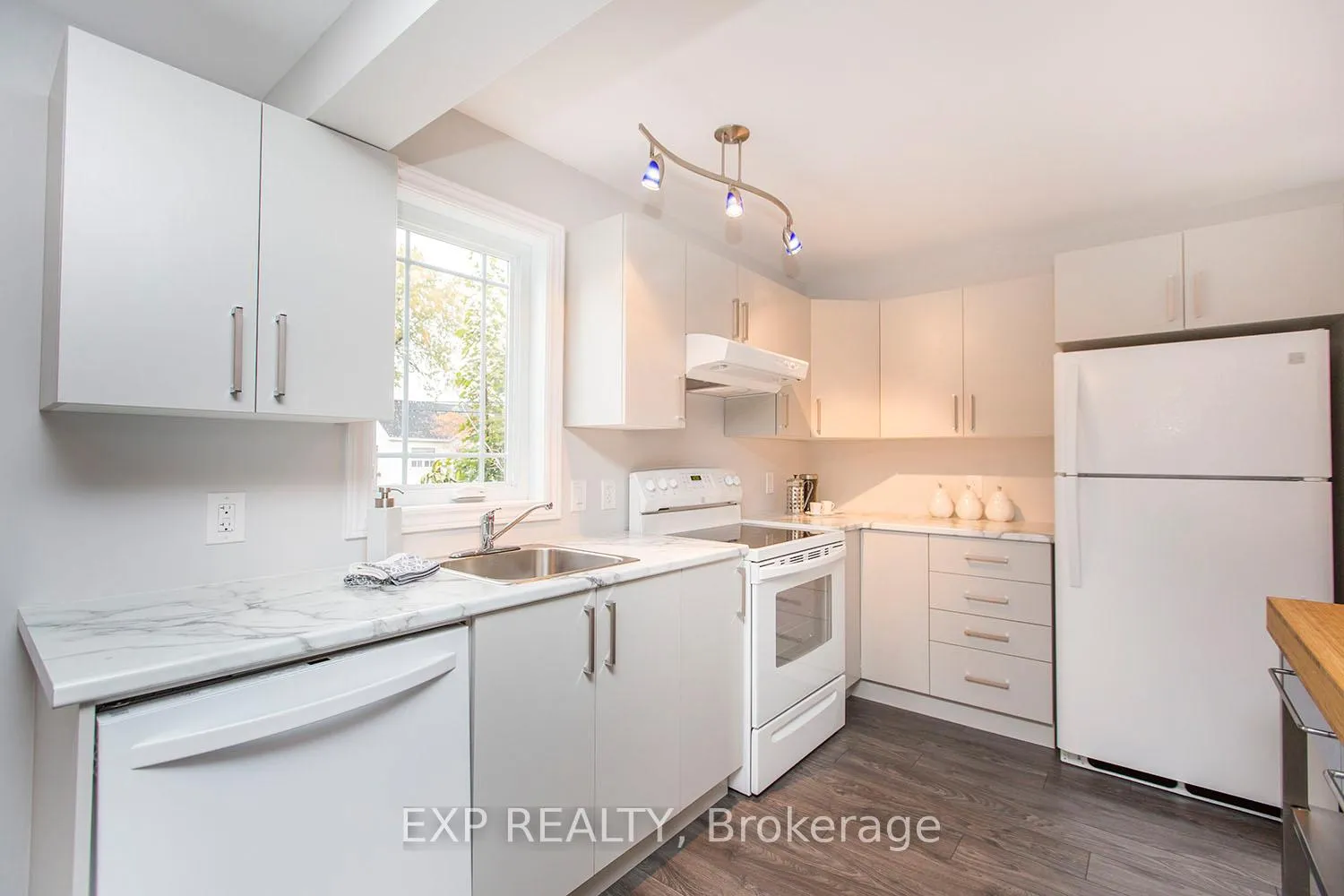 Photo 10 of Unit A, 183 Kipp Street, Ottawa, Vanier — HOMEH