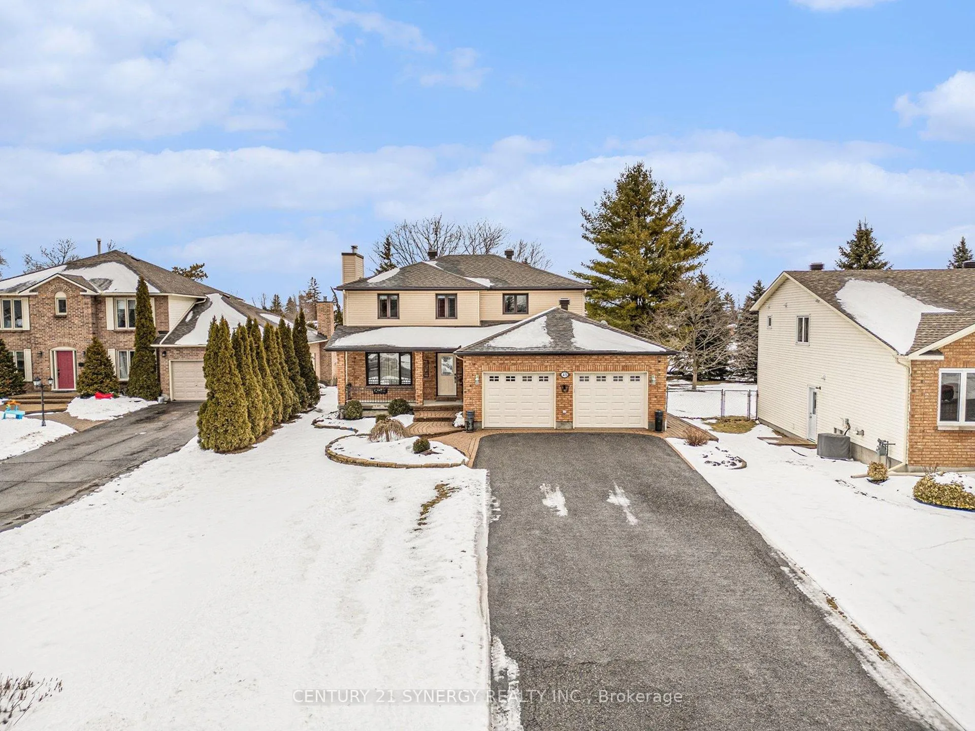 Photo 2 of 43 Burgess Street, Carleton Place — HOMEH