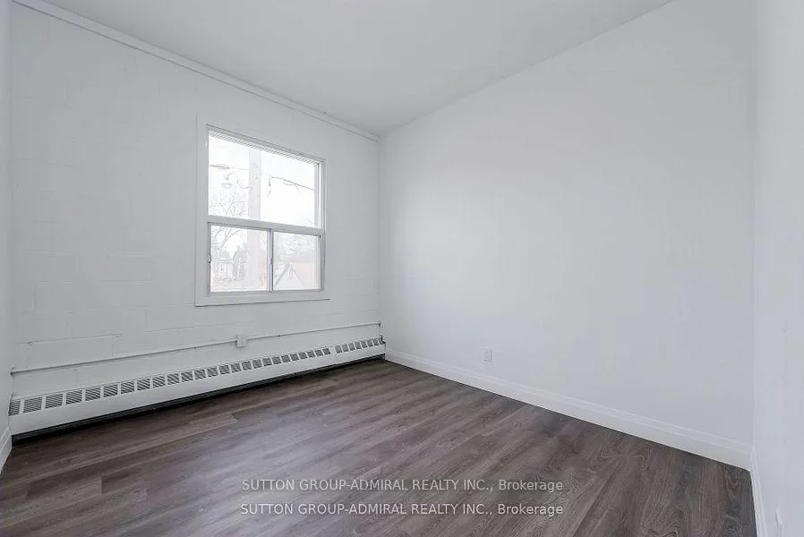 Photo 14 of Unit Upper 2, 1930 Queen Street E, Toronto, The Beaches — HOMEH