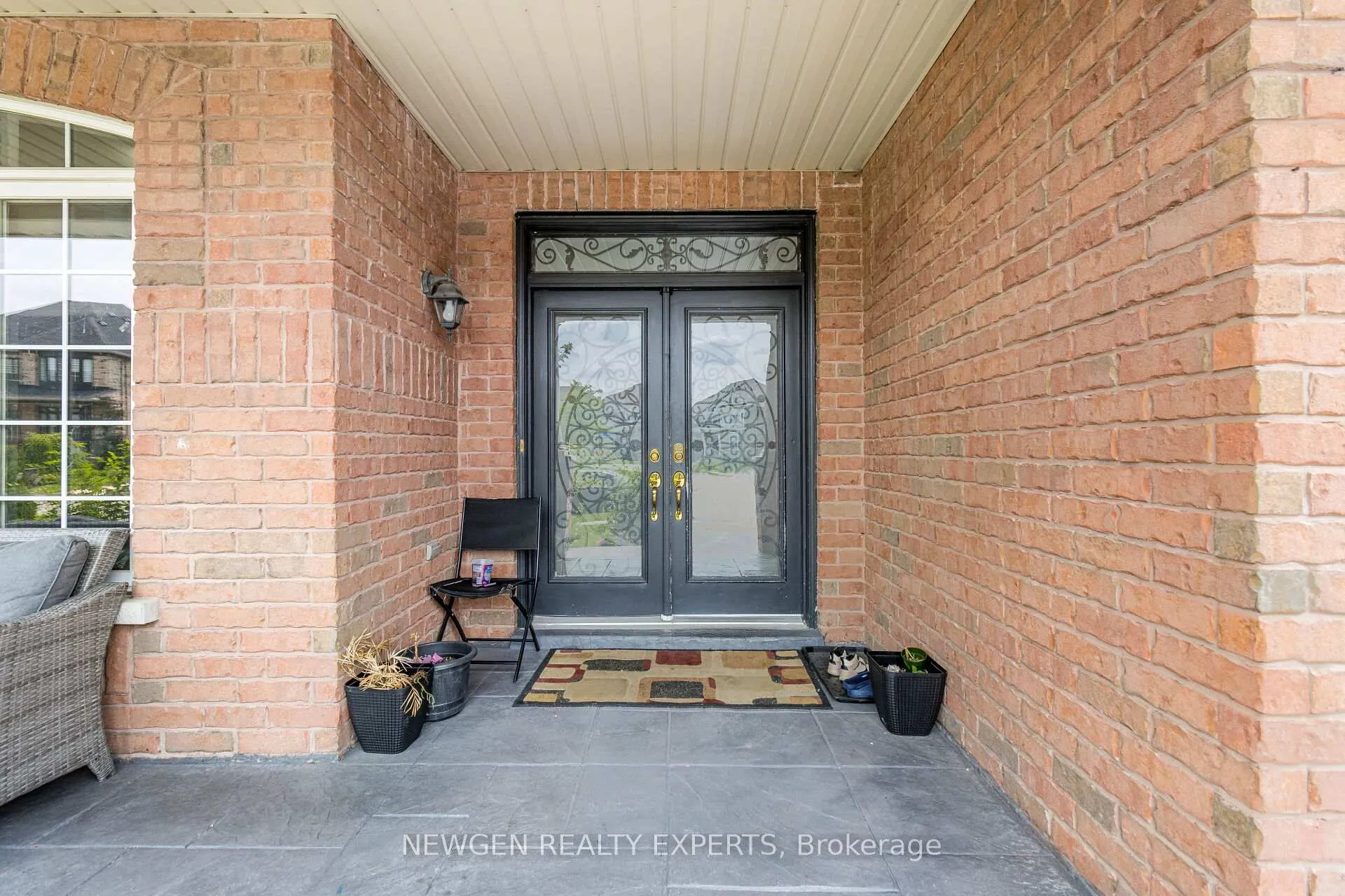 Photo 4 of 30 Rampart Drive, Brampton, Vales of Castlemore North — HOMEH