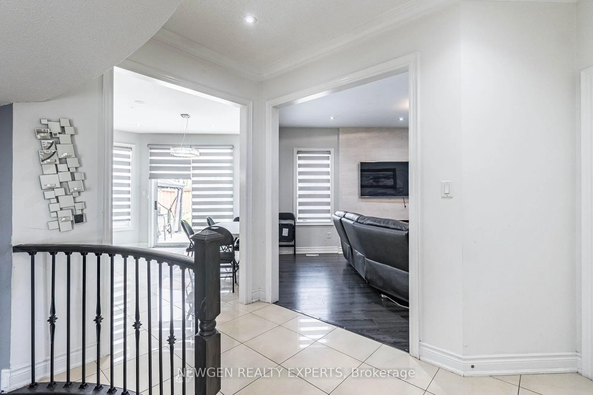 Photo 12 of 30 Rampart Drive, Brampton, Vales of Castlemore North — HOMEH