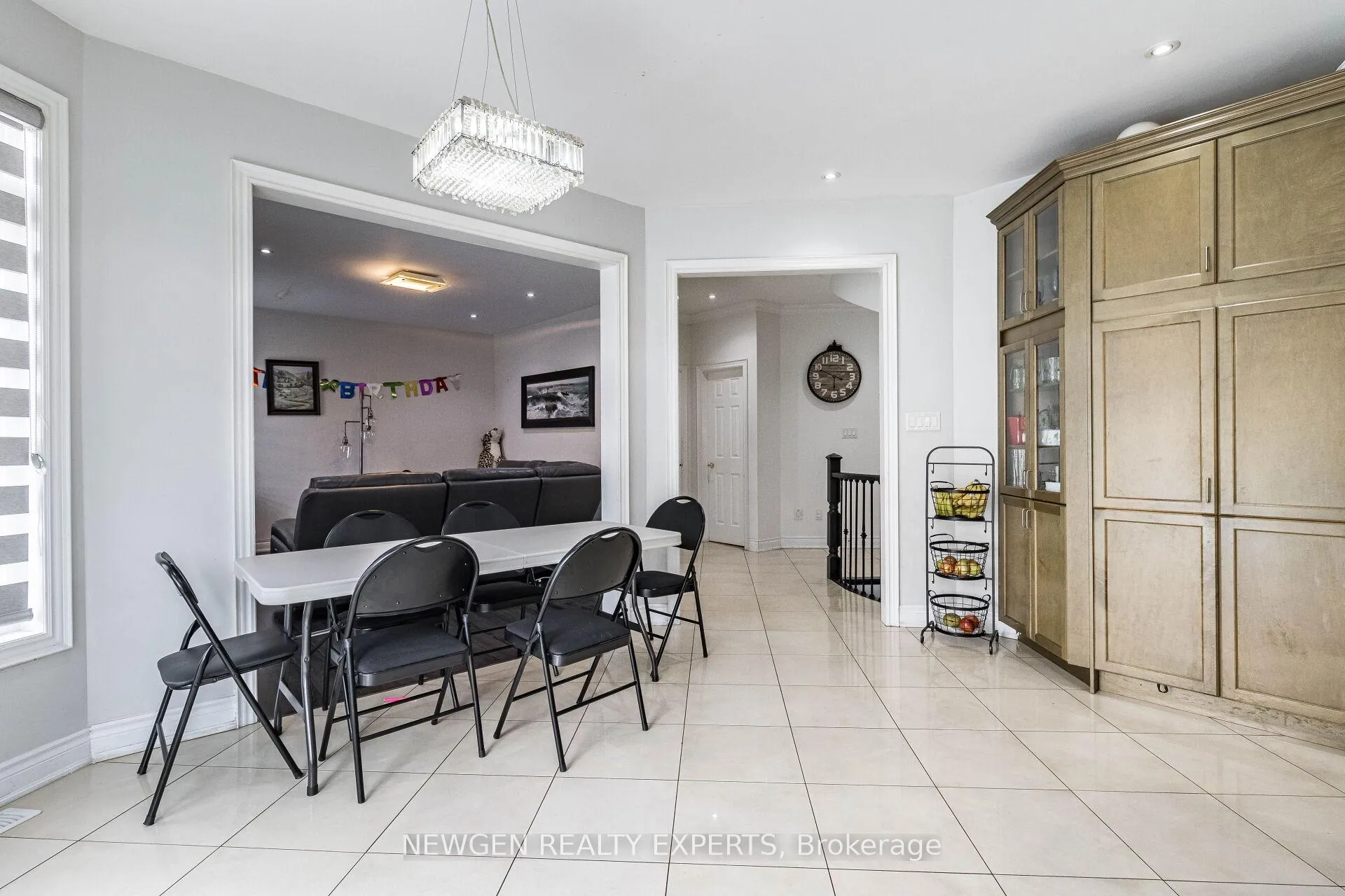 Photo 22 of 30 Rampart Drive, Brampton, Vales of Castlemore North — HOMEH