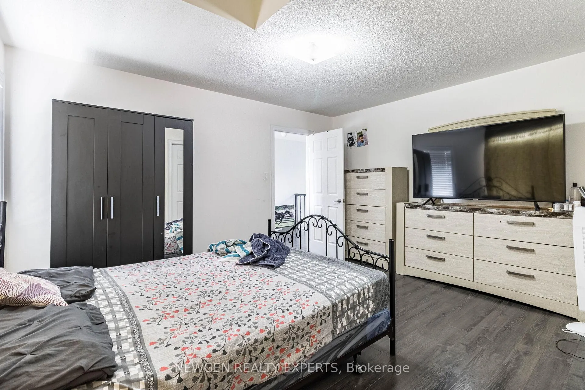 Photo 40 of 30 Rampart Drive, Brampton, Vales of Castlemore North — HOMEH