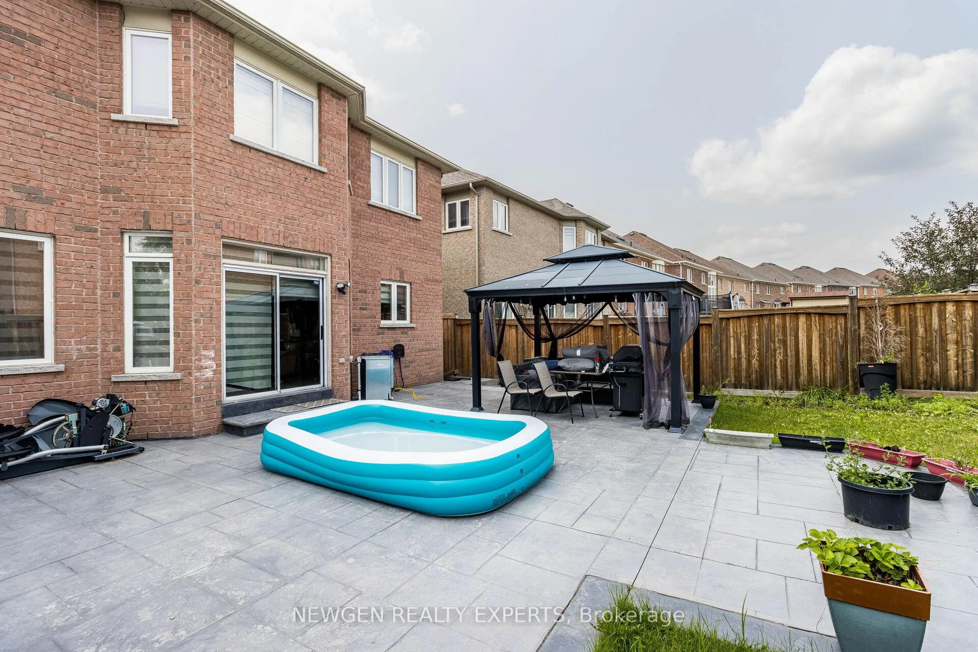 Photo 47 of 30 Rampart Drive, Brampton, Vales of Castlemore North — HOMEH