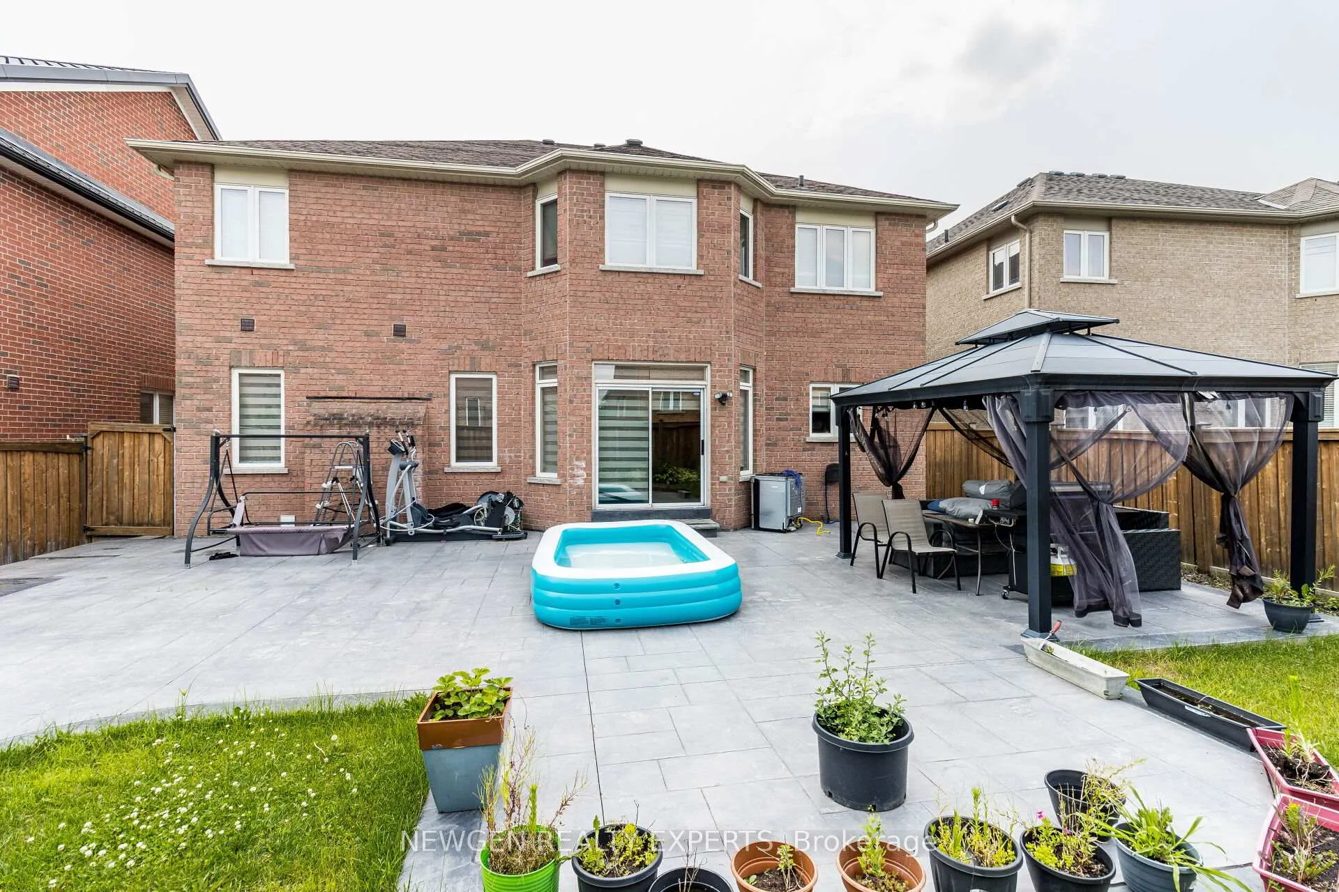 Photo 49 of 30 Rampart Drive, Brampton, Vales of Castlemore North — HOMEH