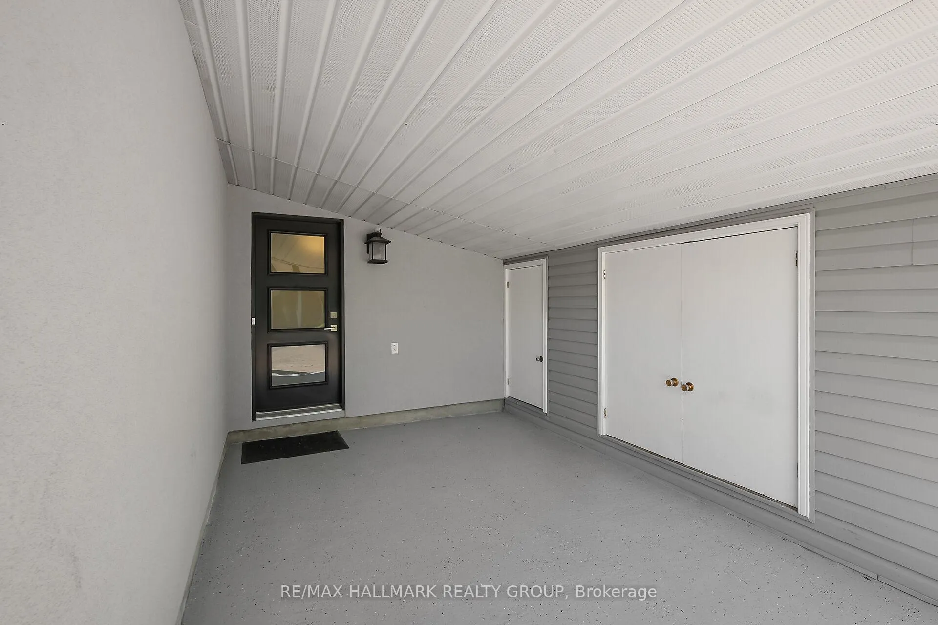 Photo 3 of 757 Garner Avenue, Ottawa, Mooneys Bay/Riverside Park — HOMEH