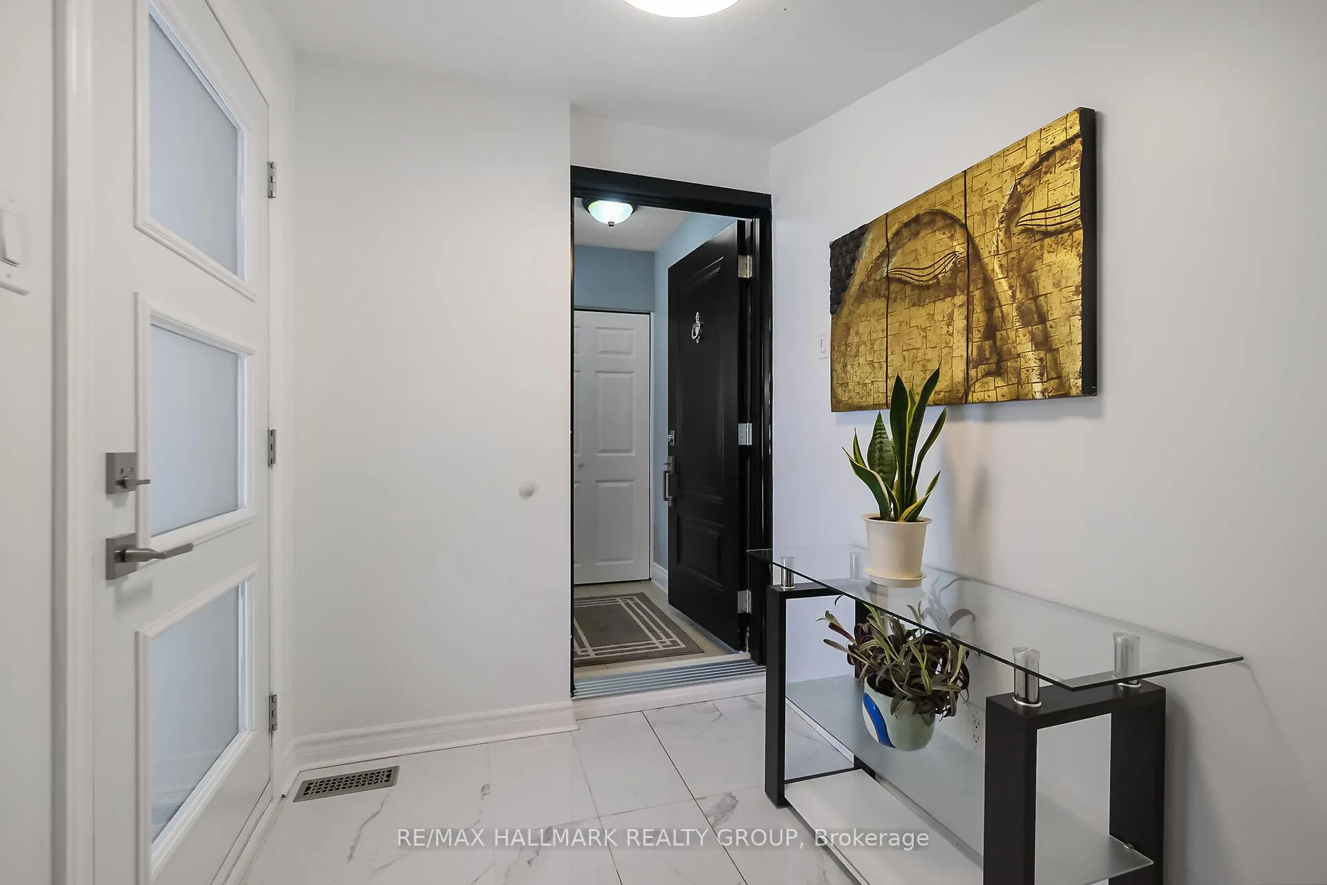 Photo 5 of 757 Garner Avenue, Ottawa, Mooneys Bay/Riverside Park — HOMEH