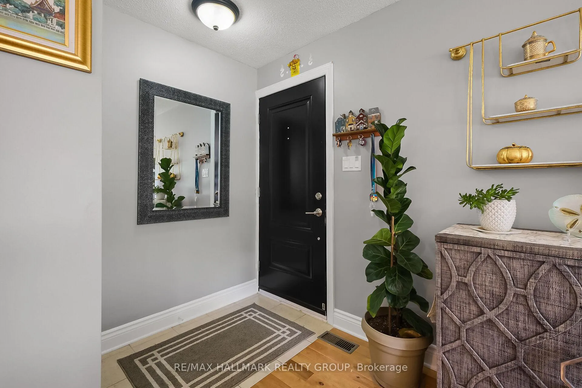 Photo 7 of 757 Garner Avenue, Ottawa, Mooneys Bay/Riverside Park — HOMEH