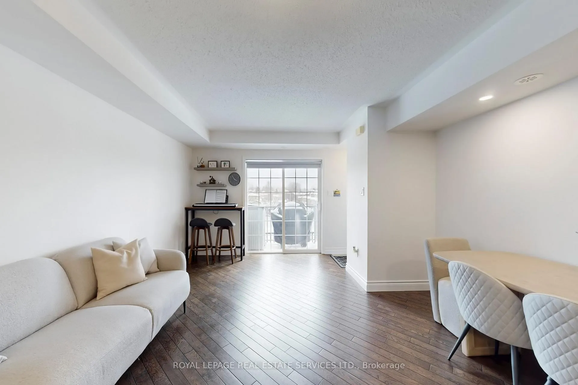 Photo 2 of 158 Kingston Road W, Ajax, Central — HOMEH