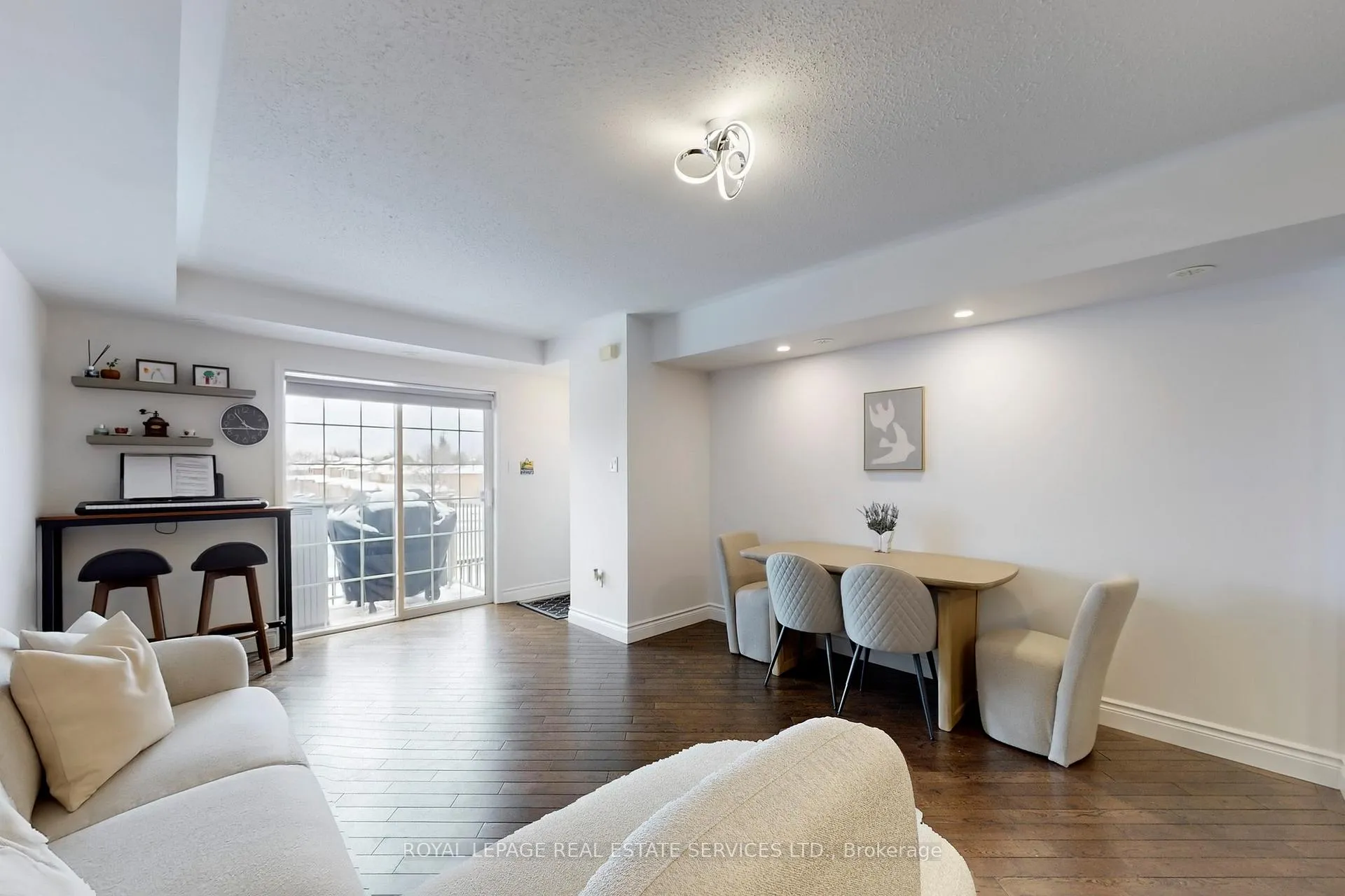 Photo 3 of 158 Kingston Road W, Ajax, Central — HOMEH