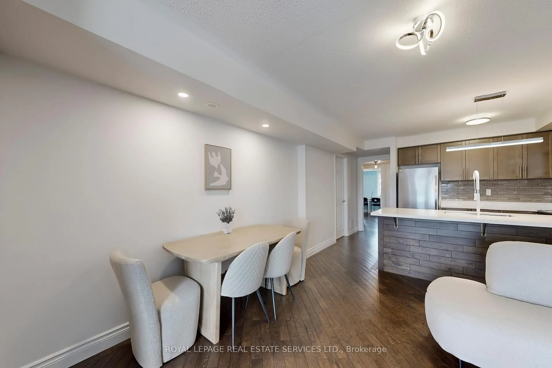 Photo 7 of 158 Kingston Road W, Ajax, Central — HOMEH
