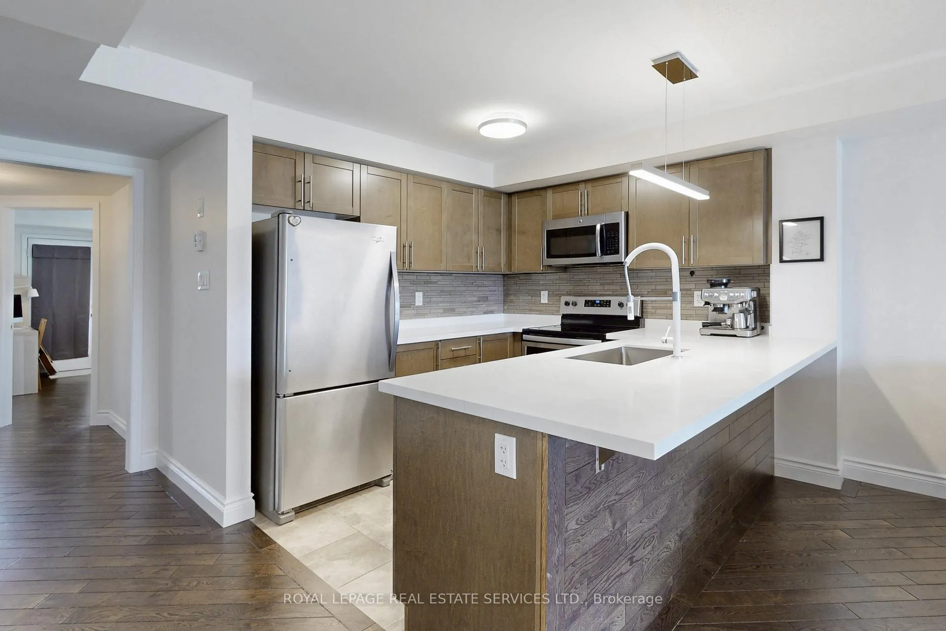 Photo 9 of 158 Kingston Road W, Ajax, Central — HOMEH