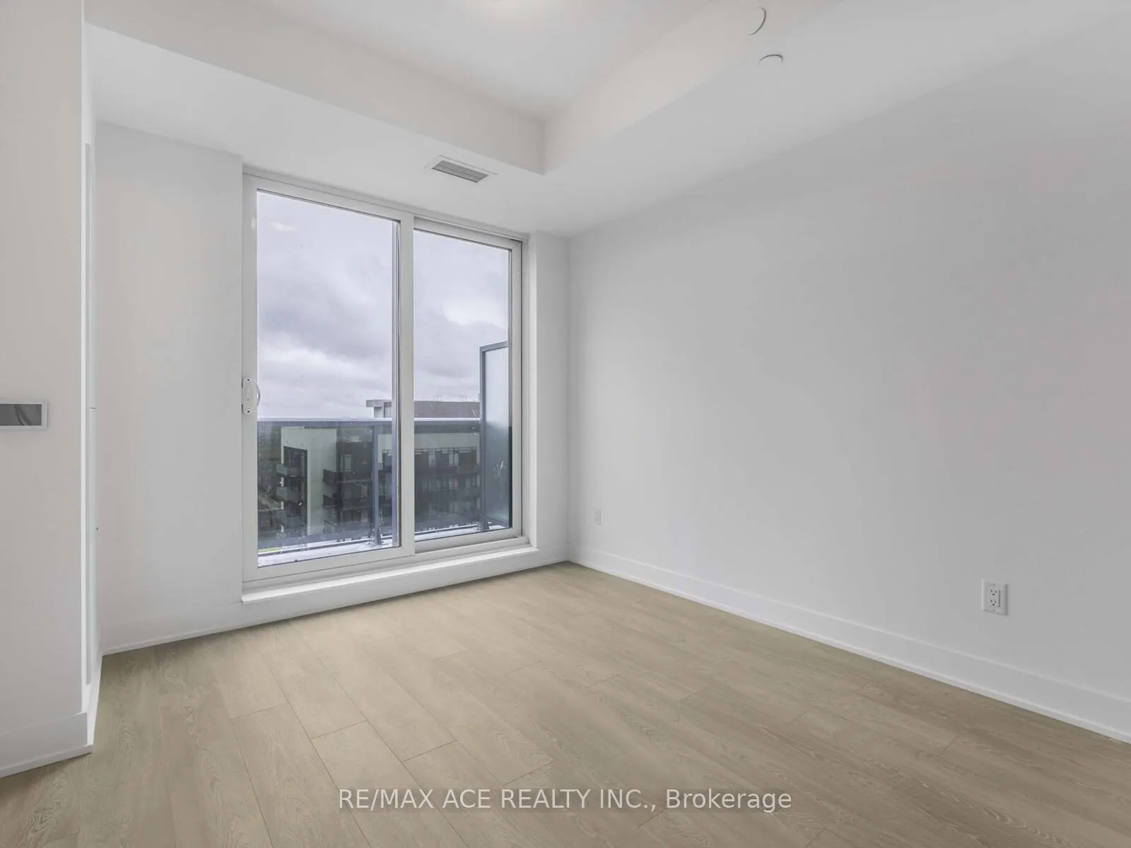 Photo 8 of Unit PH 12, 2545 Simcoe Street N, Oshawa, Windfields — HOMEH