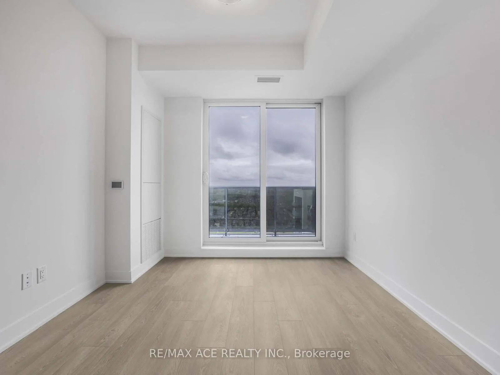 Photo 9 of Unit PH 12, 2545 Simcoe Street N, Oshawa, Windfields — HOMEH