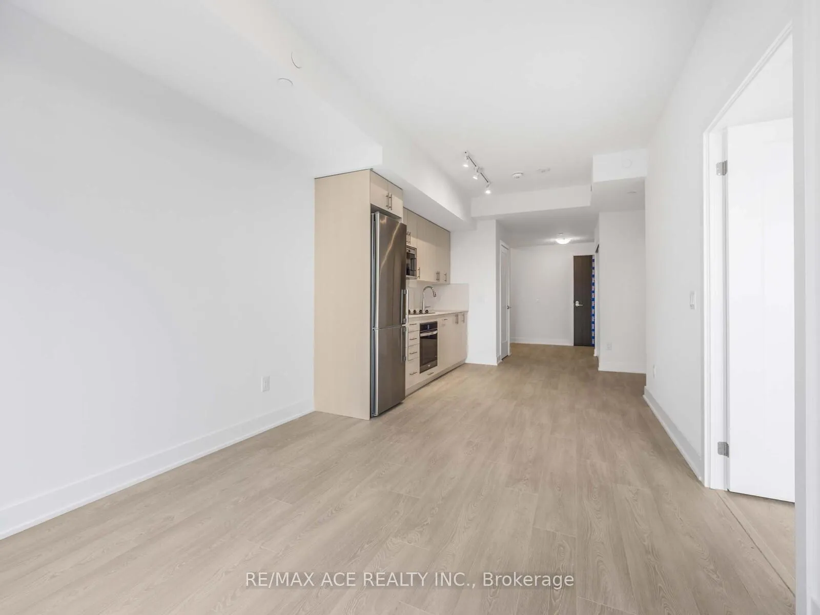 Photo 12 of Unit PH 12, 2545 Simcoe Street N, Oshawa, Windfields — HOMEH