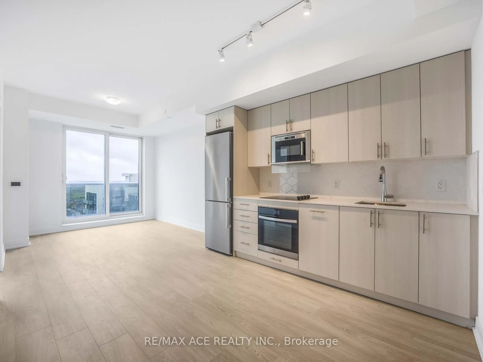 Photo 13 of Unit PH 12, 2545 Simcoe Street N, Oshawa, Windfields — HOMEH