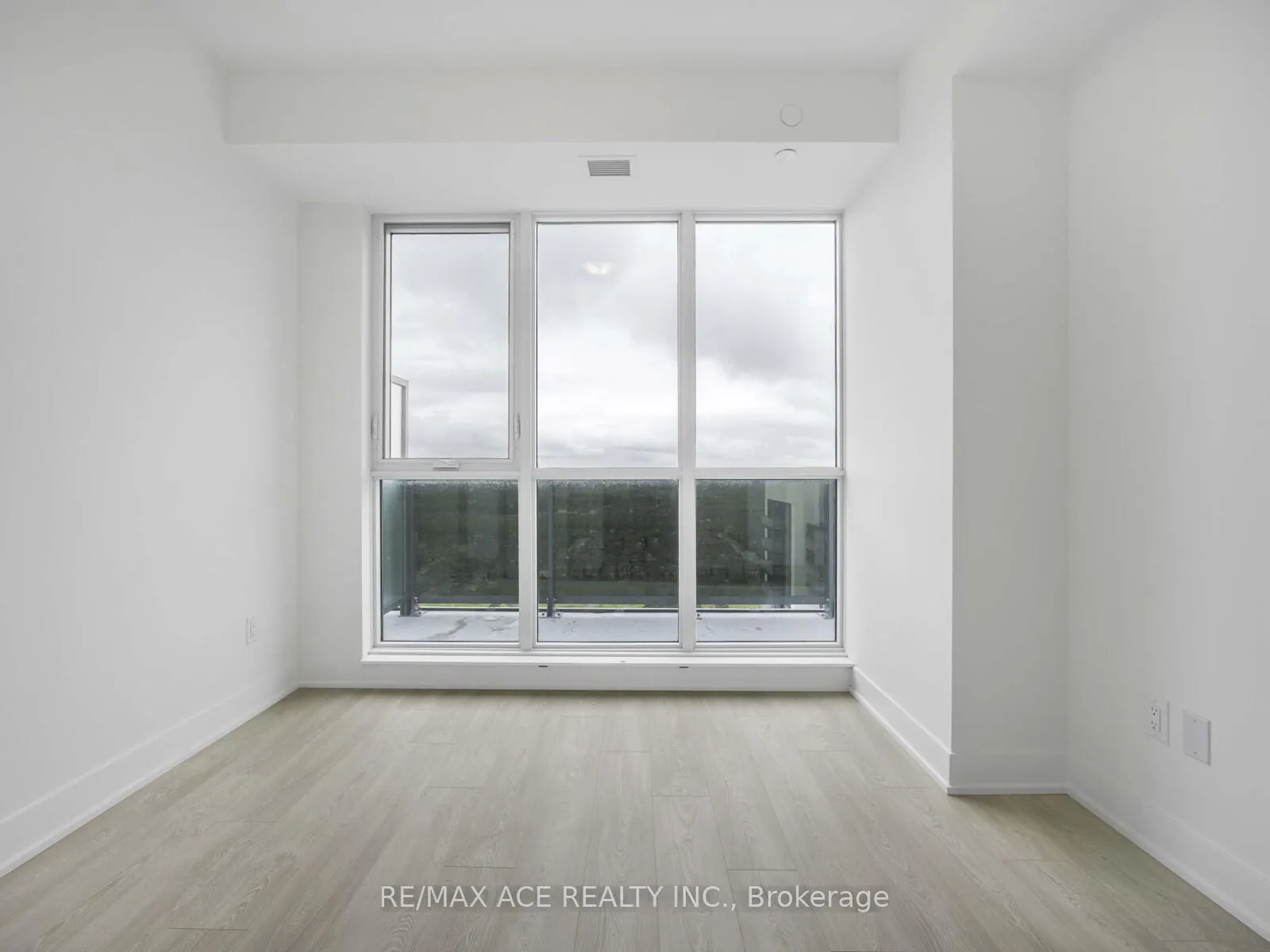 Photo 18 of Unit PH 12, 2545 Simcoe Street N, Oshawa, Windfields — HOMEH