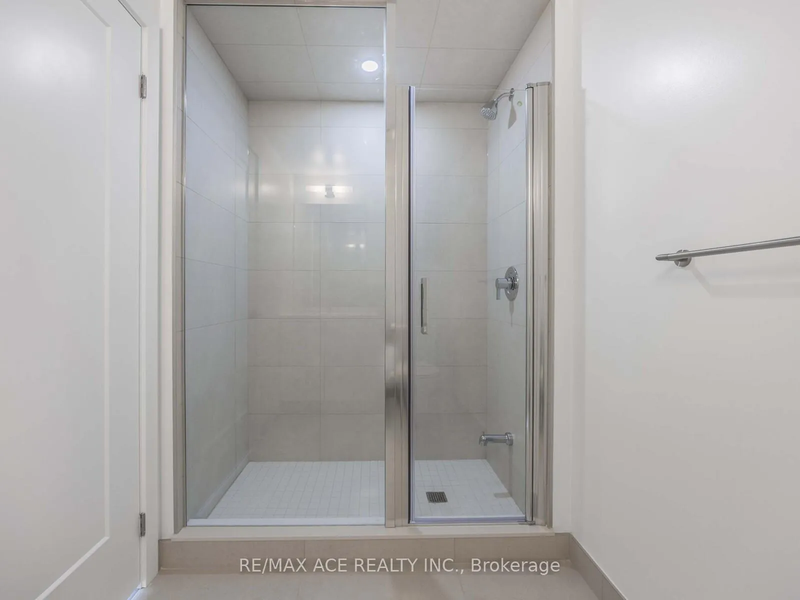 Photo 23 of Unit PH 12, 2545 Simcoe Street N, Oshawa, Windfields — HOMEH
