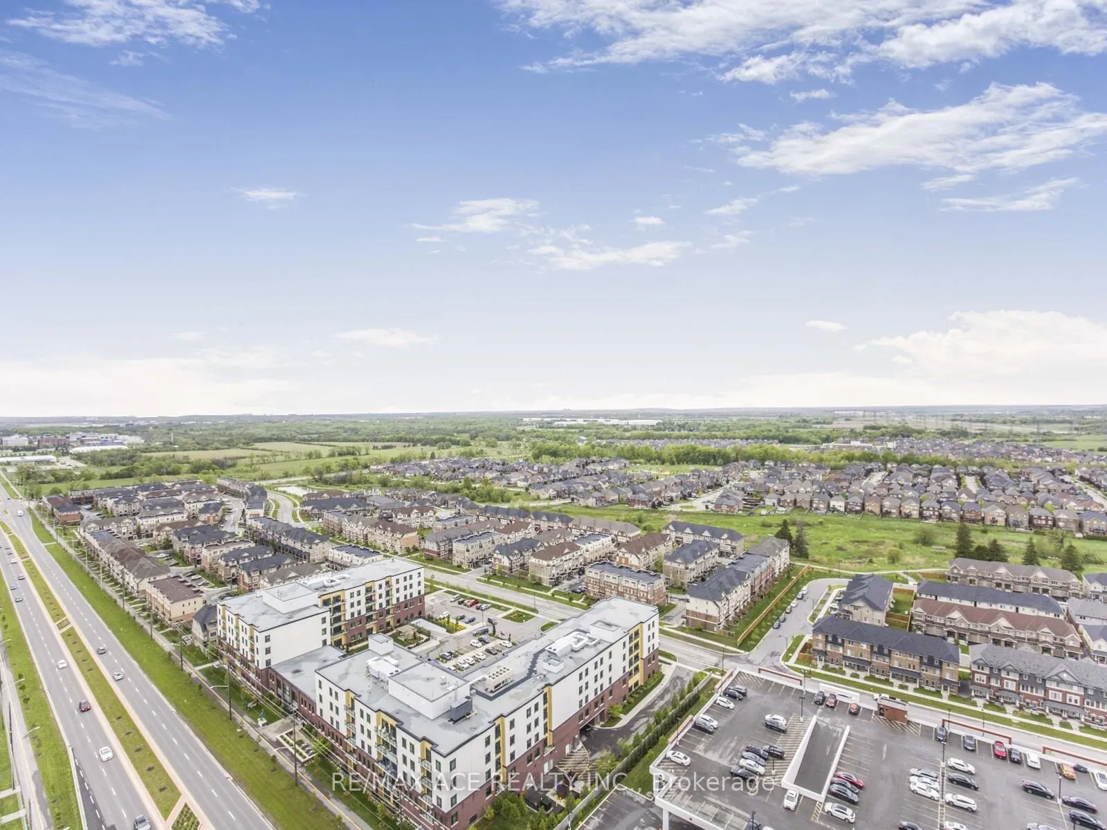 Photo 27 of Unit PH 12, 2545 Simcoe Street N, Oshawa, Windfields — HOMEH