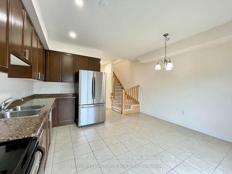 Photo 7 of 56 Bloom Crescent, Hamilton, Hannon — HOMEH