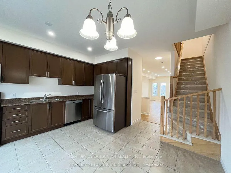 Photo 11 of 56 Bloom Crescent, Hamilton, Hannon — HOMEH
