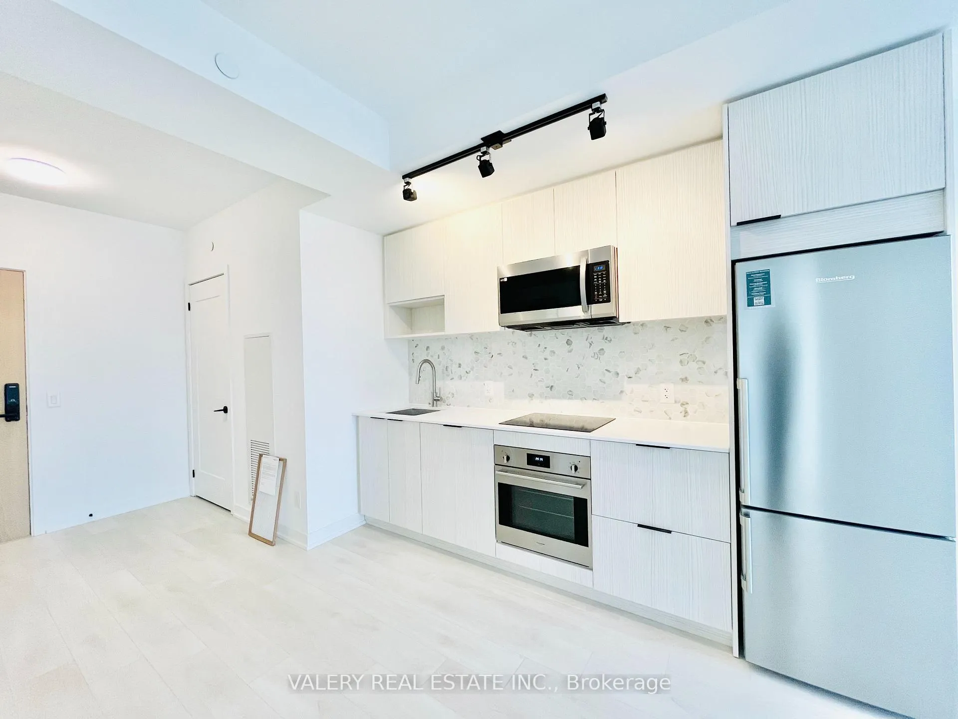 Photo 2 of 5 Defries Street, Toronto, Regent Park — HOMEH