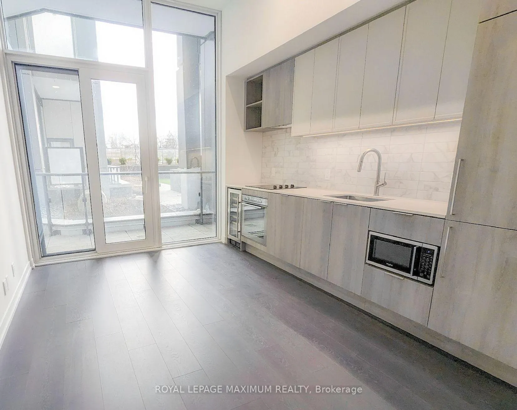 Photo 4 of Unit 201, 2020 Bathurst Street, Toronto, Humewood-Cedarvale — HOMEH