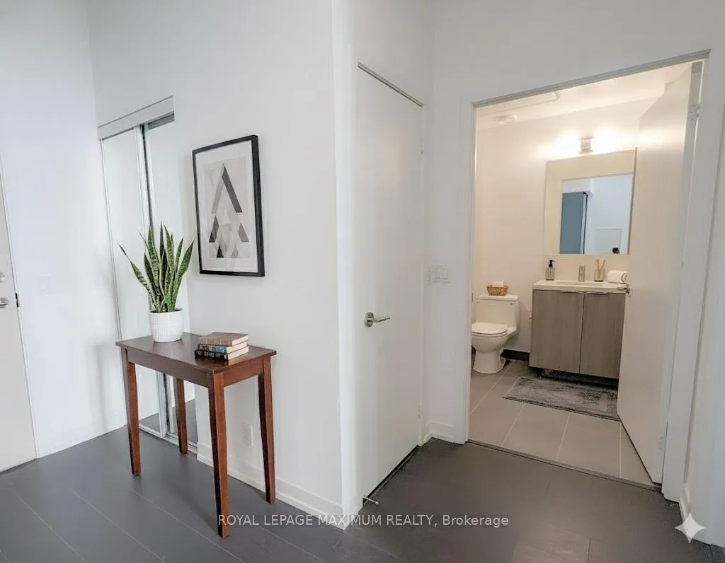 Photo 14 of Unit 201, 2020 Bathurst Street, Toronto, Humewood-Cedarvale — HOMEH