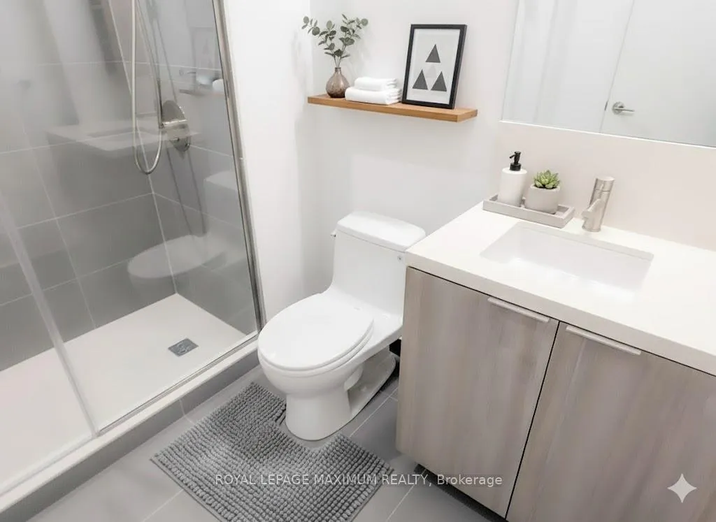 Photo 16 of Unit 201, 2020 Bathurst Street, Toronto, Humewood-Cedarvale — HOMEH