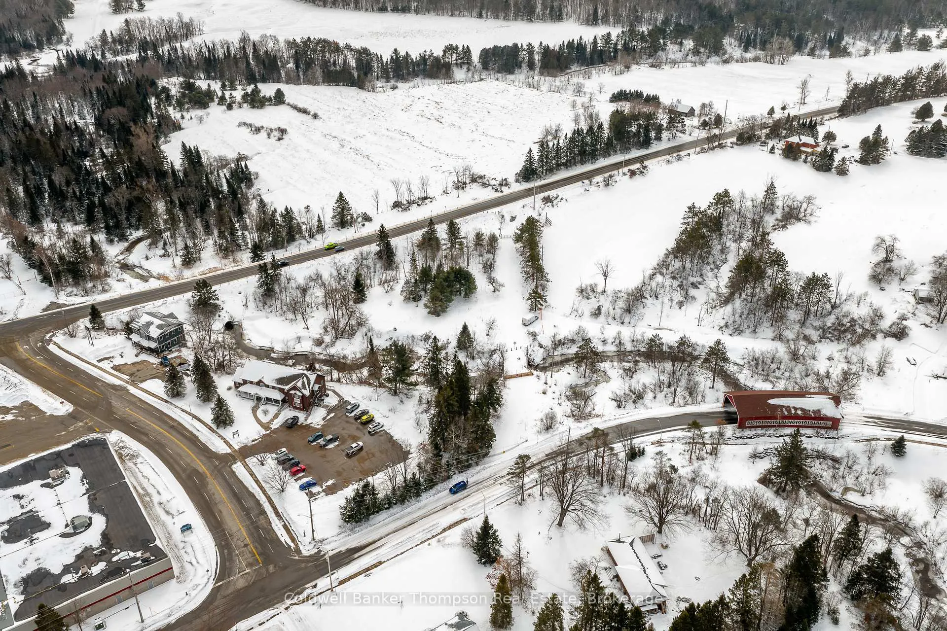 Photo 3 of 100 Balls Drive, Bracebridge, Monck (Bracebridge) — HOMEH