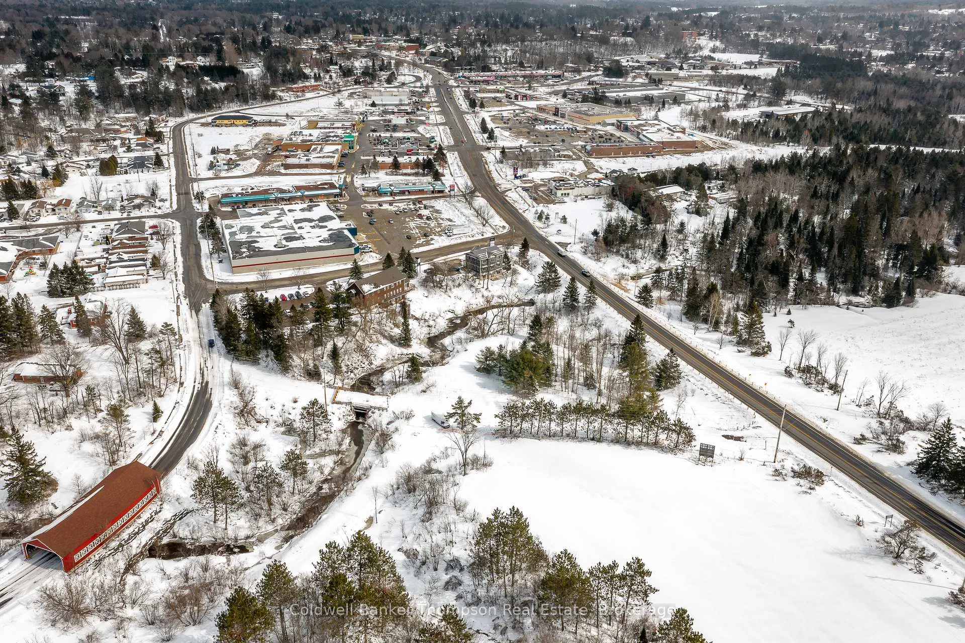 Photo 5 of 100 Balls Drive, Bracebridge, Monck (Bracebridge) — HOMEH