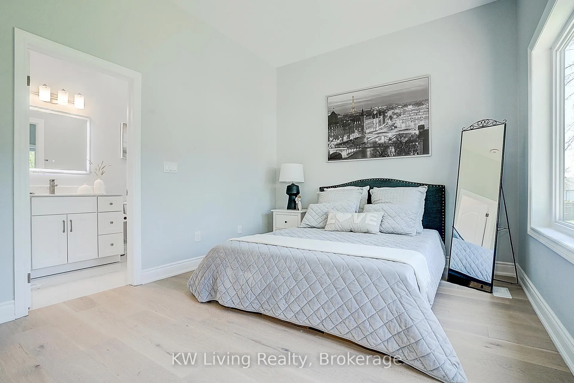 Photo 15 of 15 Farley Circle, Georgina, Historic Lakeshore Communities — HOMEH