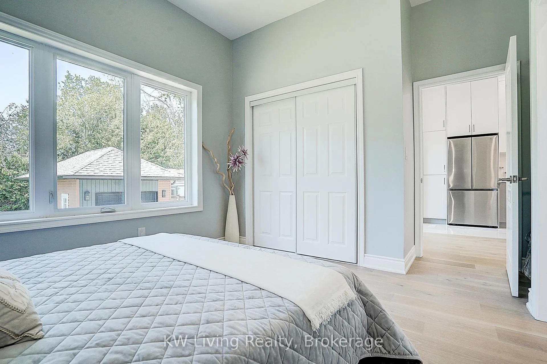 Photo 16 of 15 Farley Circle, Georgina, Historic Lakeshore Communities — HOMEH