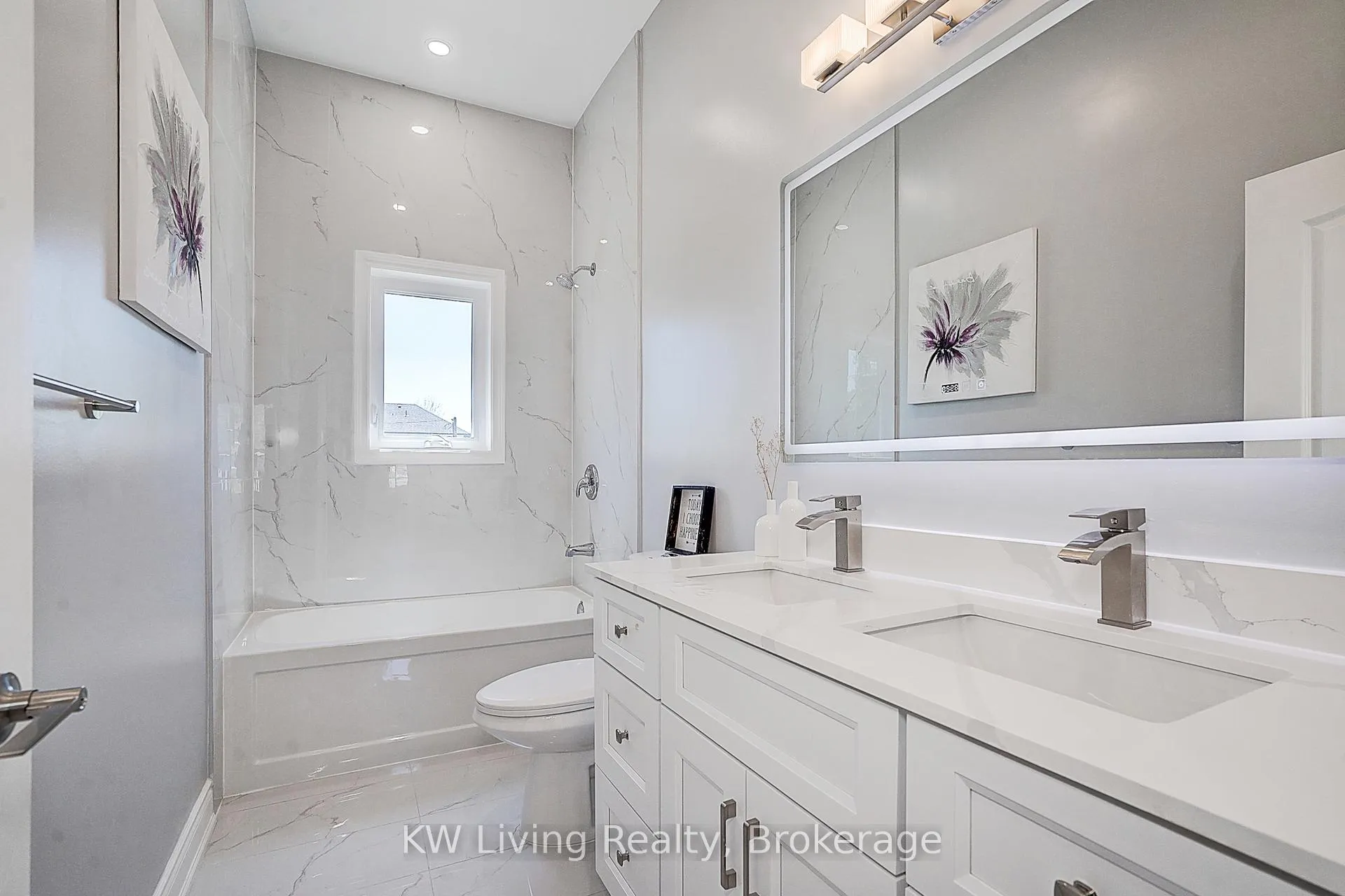 Photo 18 of 15 Farley Circle, Georgina, Historic Lakeshore Communities — HOMEH