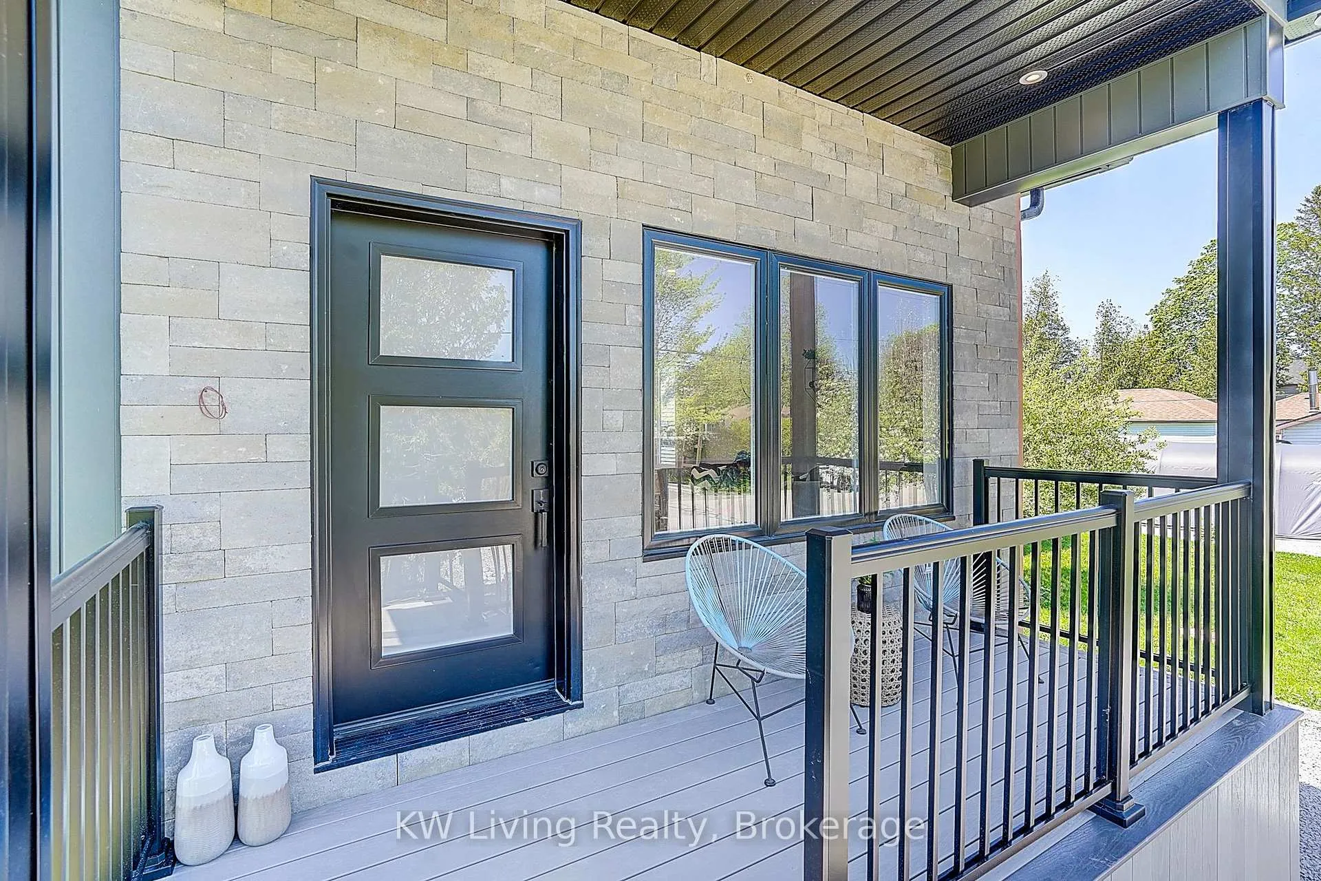 Photo 32 of 15 Farley Circle, Georgina, Historic Lakeshore Communities — HOMEH
