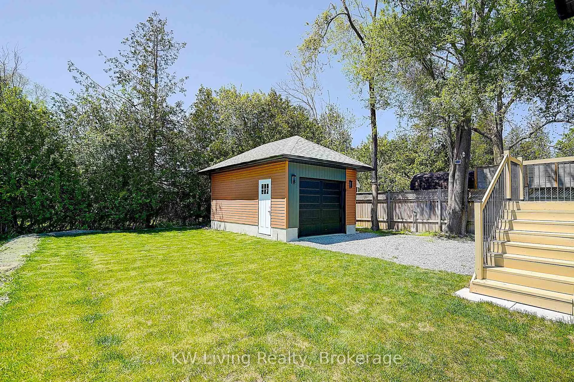 Photo 38 of 15 Farley Circle, Georgina, Historic Lakeshore Communities — HOMEH