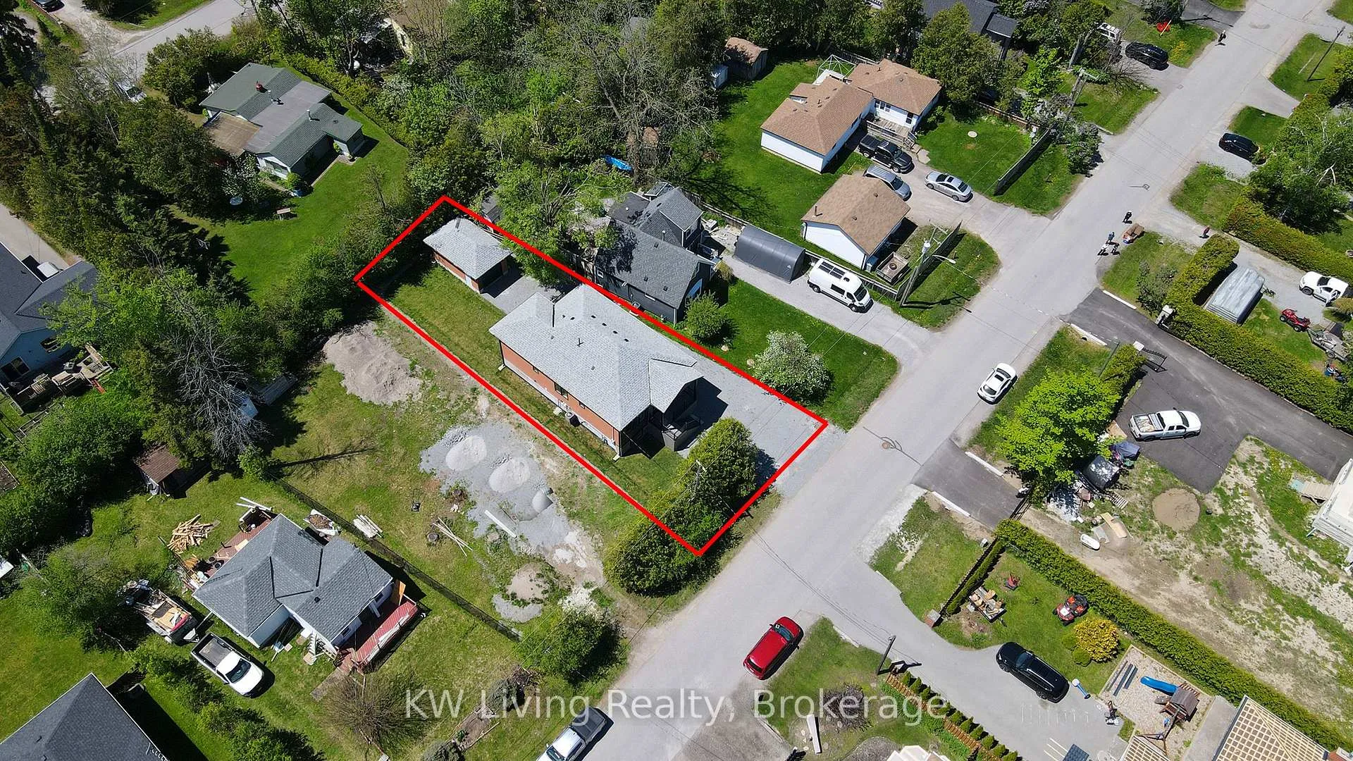 Photo 40 of 15 Farley Circle, Georgina, Historic Lakeshore Communities — HOMEH