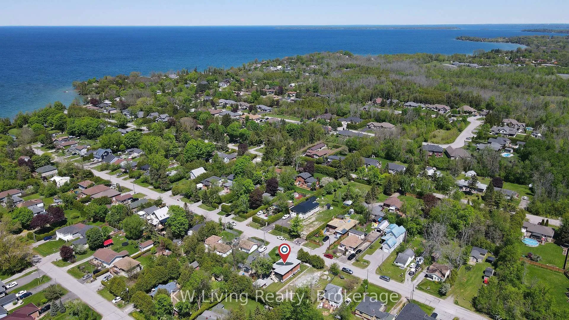 Photo 43 of 15 Farley Circle, Georgina, Historic Lakeshore Communities — HOMEH
