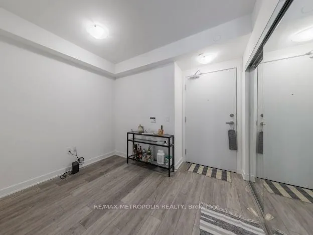 Photo 2 of Unit 711, 195 Redpath Avenue, Toronto, Mount Pleasant West — HOMEH