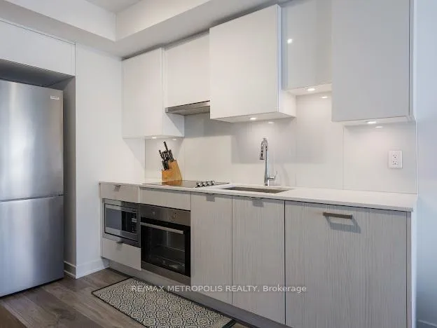 Photo 7 of Unit 711, 195 Redpath Avenue, Toronto, Mount Pleasant West — HOMEH