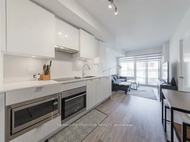 Photo 8 of Unit 711, 195 Redpath Avenue, Toronto, Mount Pleasant West — HOMEH