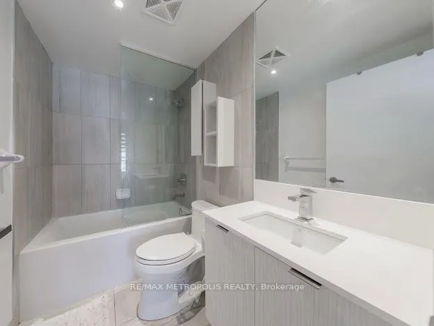 Photo 15 of Unit 711, 195 Redpath Avenue, Toronto, Mount Pleasant West — HOMEH