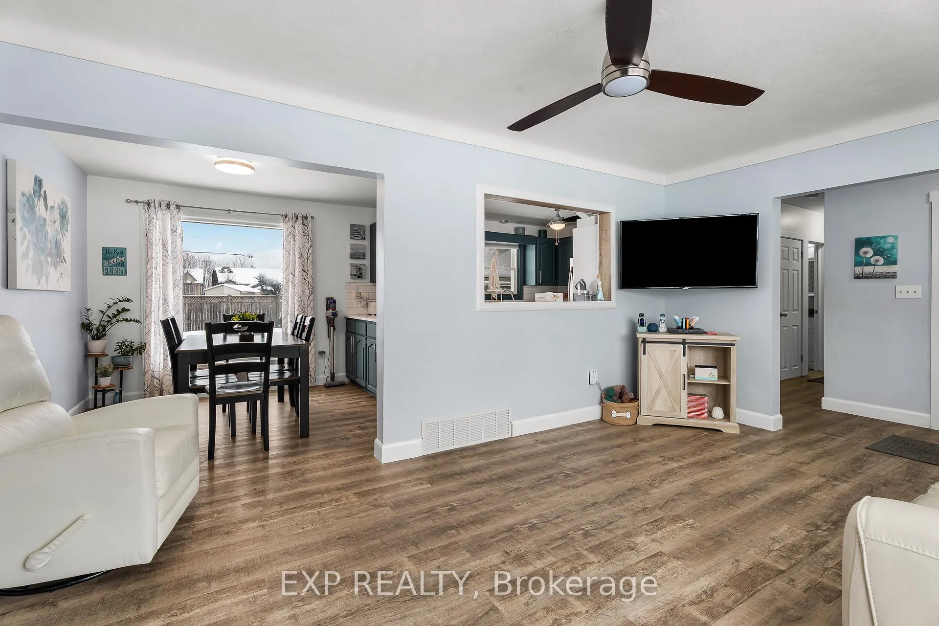 Photo 4 of 8857 Banting Avenue, Niagara Falls, Chippawa — HOMEH